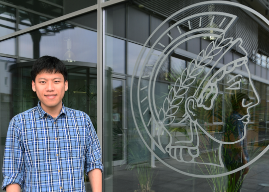 Hyosang Lee receives fellowship from South Korean Government